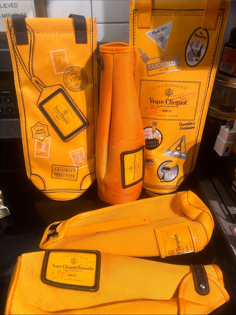 Veuve Clicquot Yellow Champagne Bottle Gift Bags lot of 5.